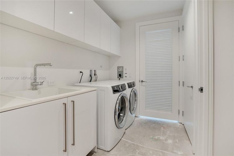 Turnberry Ocean Club Residences #1804 image #20