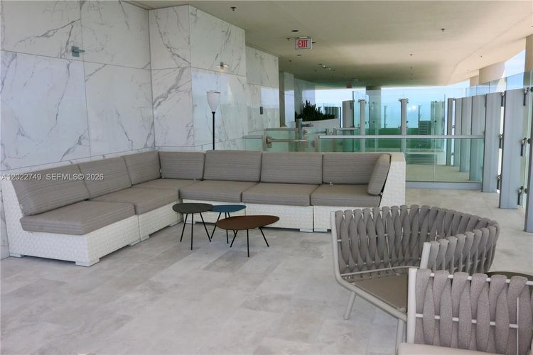 Turnberry Ocean Club Residences #1804 image #34