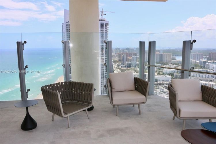 Turnberry Ocean Club Residences #1804 image #36