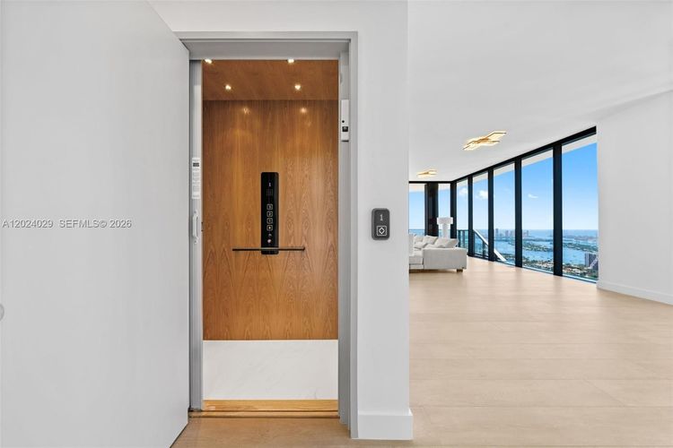 Aria Reserve South Tower #PH6005 image #6