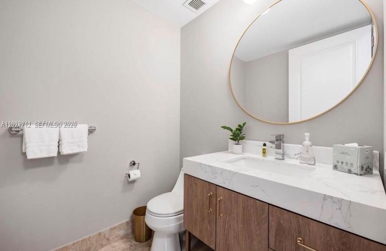 The Four Seasons Residences #3410 image #10