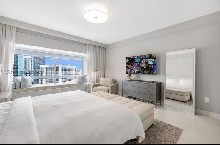 The Four Seasons Residences #3410 image #8