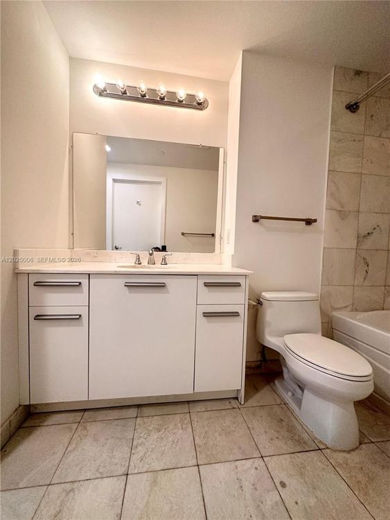 Avenue 1060 Brickell #2515 image #13