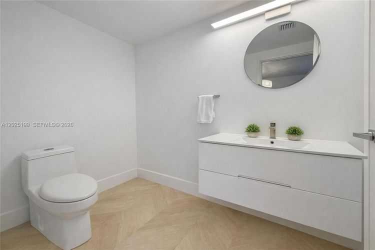 Brickell House #3408 image #12