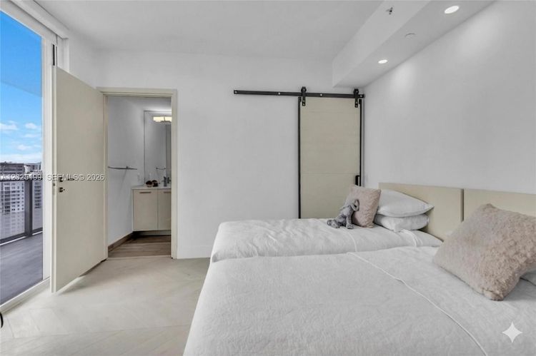 Brickell House #3408 image #14