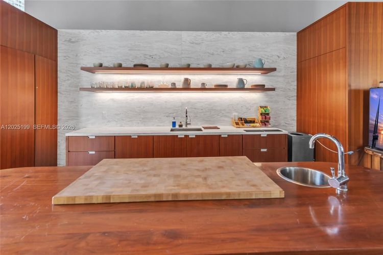Brickell House #3408 image #34