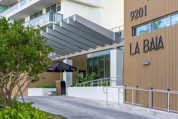 La Baia South image #16