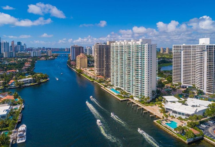 Hamptons South image #2