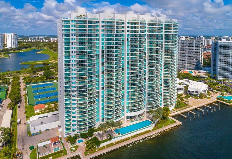 Hamptons South image #1