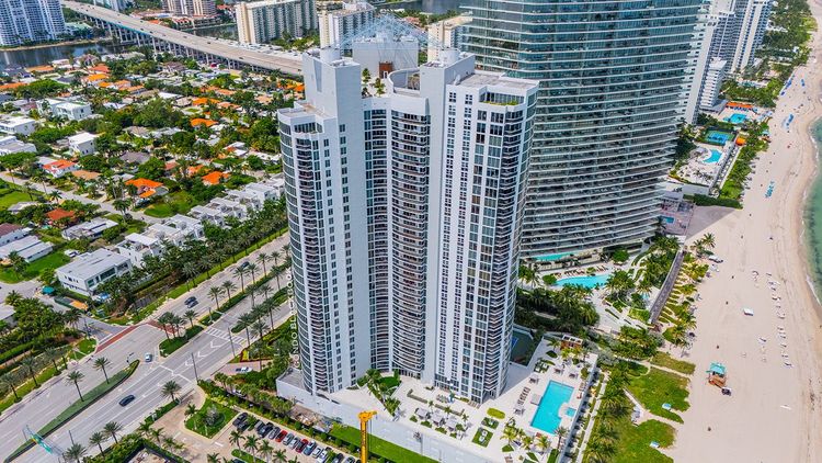 Ocean Three image #9