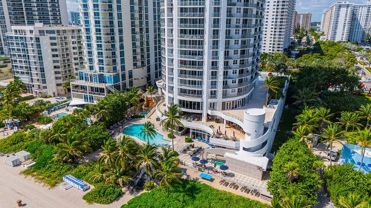 Ocean Point Beach Club image #3