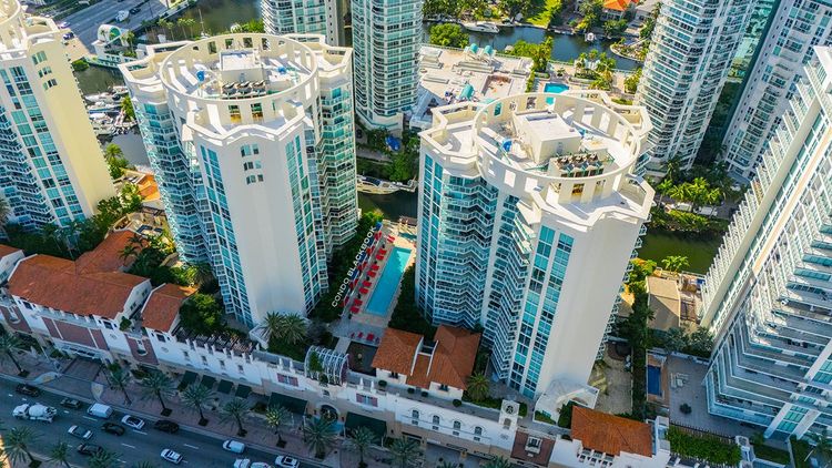 St. Tropez Sunny Isles Beach image #6