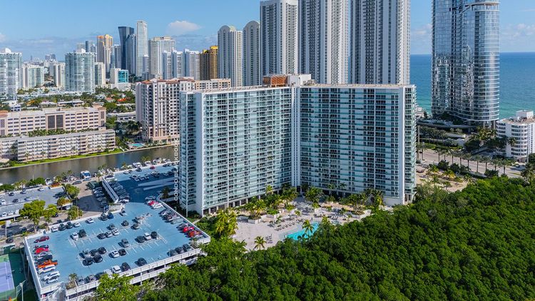 Arlen House image #4