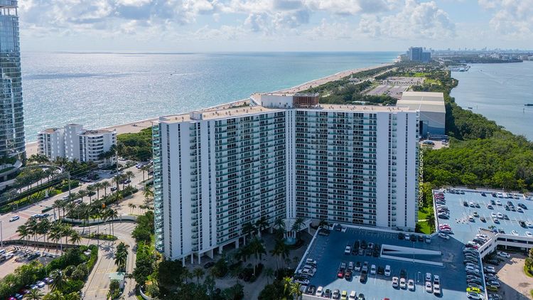 Arlen House image #1