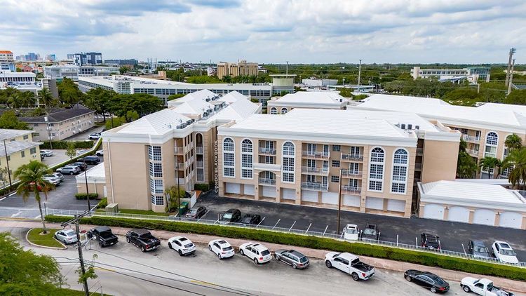 University Inn image #2