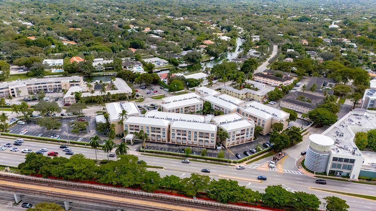 University Inn image #4