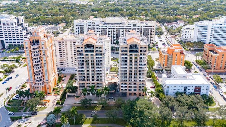 Gables on the Green image #2