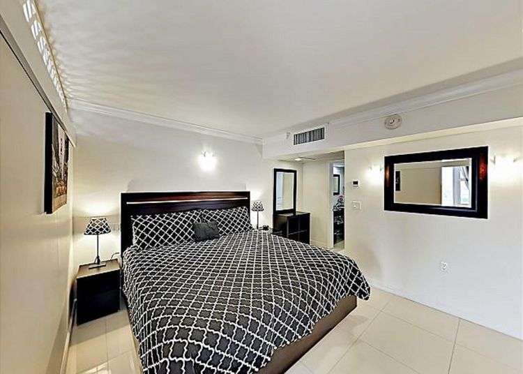 Ocean Manor #805 image #12