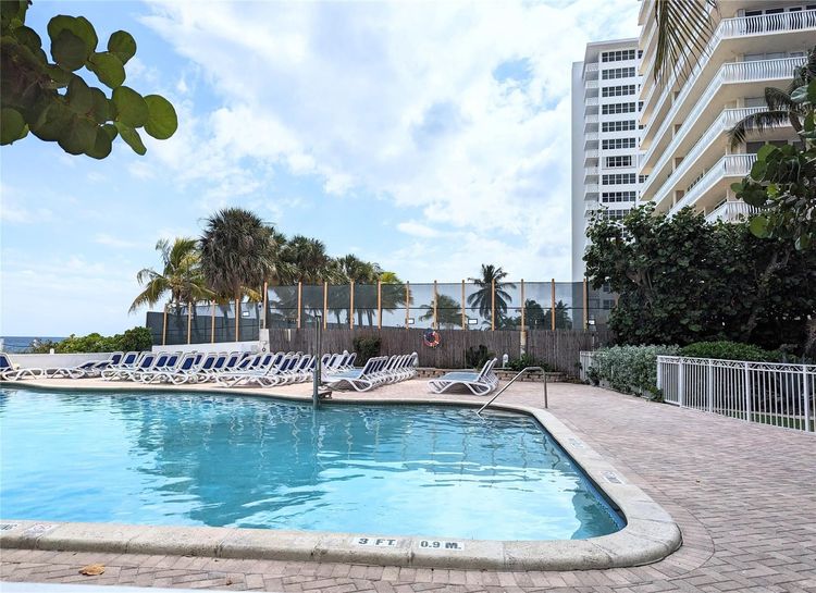 Ocean Manor #805 image #23