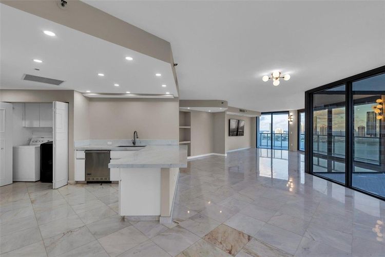 Williams Island 4000 #2607 image #11