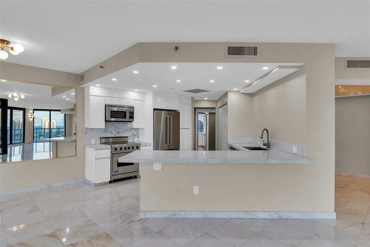 Williams Island 4000 #2607 image #12