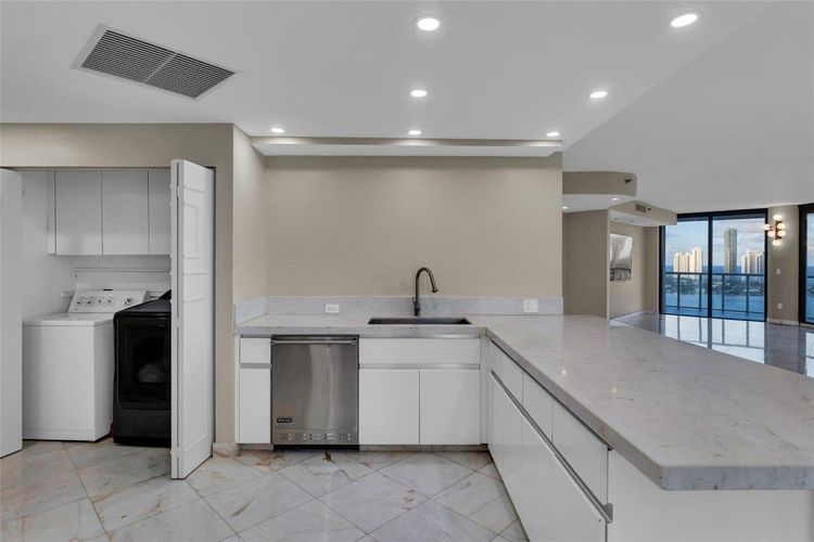 Williams Island 4000 #2607 image #15