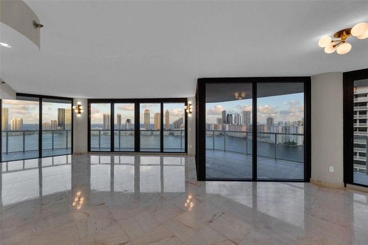 Williams Island 4000 #2607 image #18