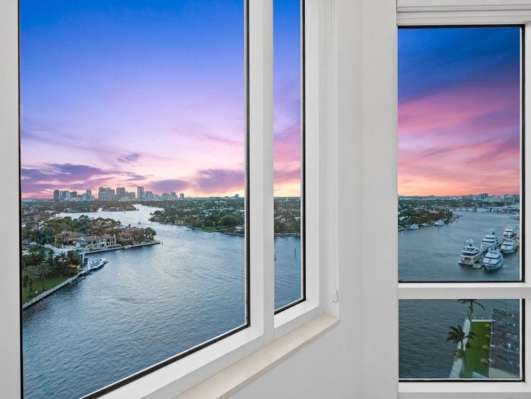 Harbourage Place #1802 image #10