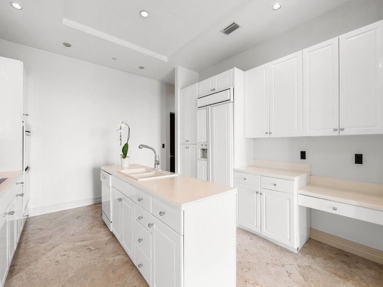 Harbourage Place #1802 image #19