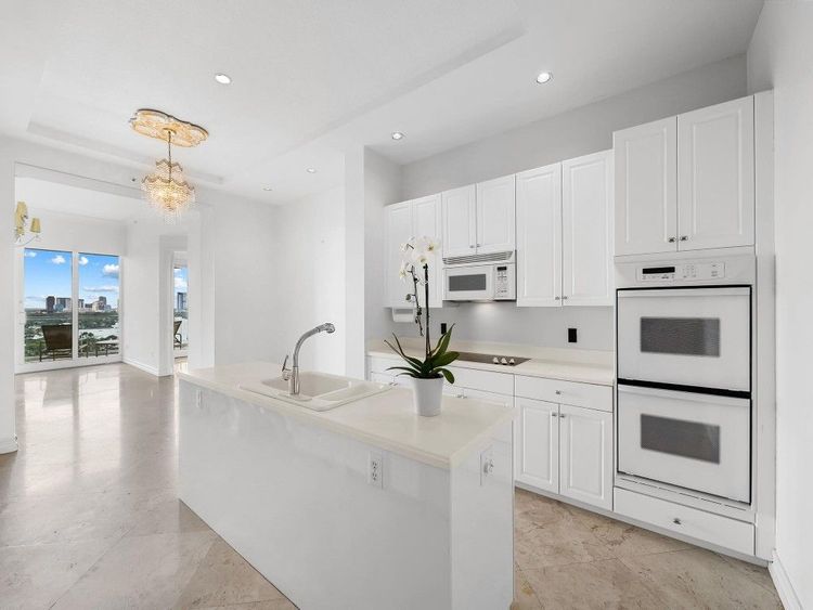 Harbourage Place #1802 image #20