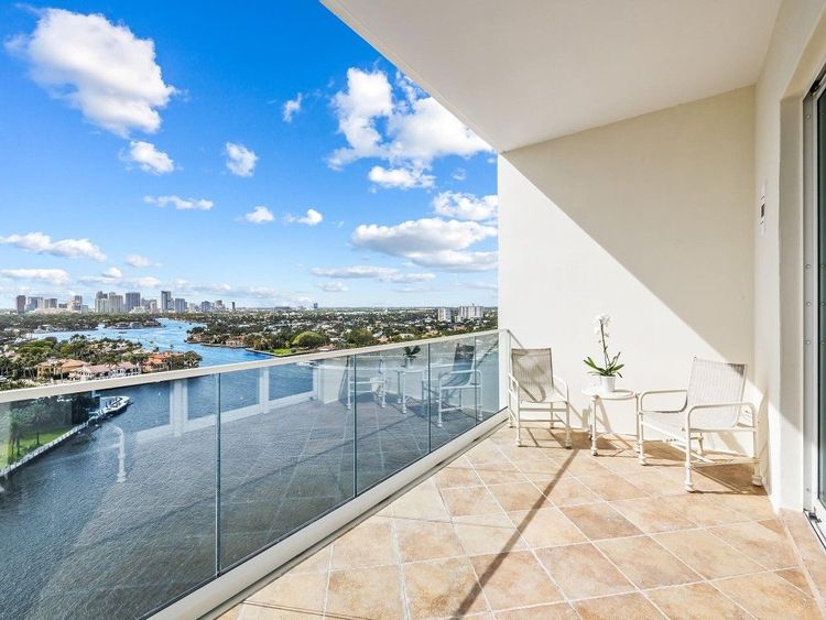Harbourage Place #1802 image #26