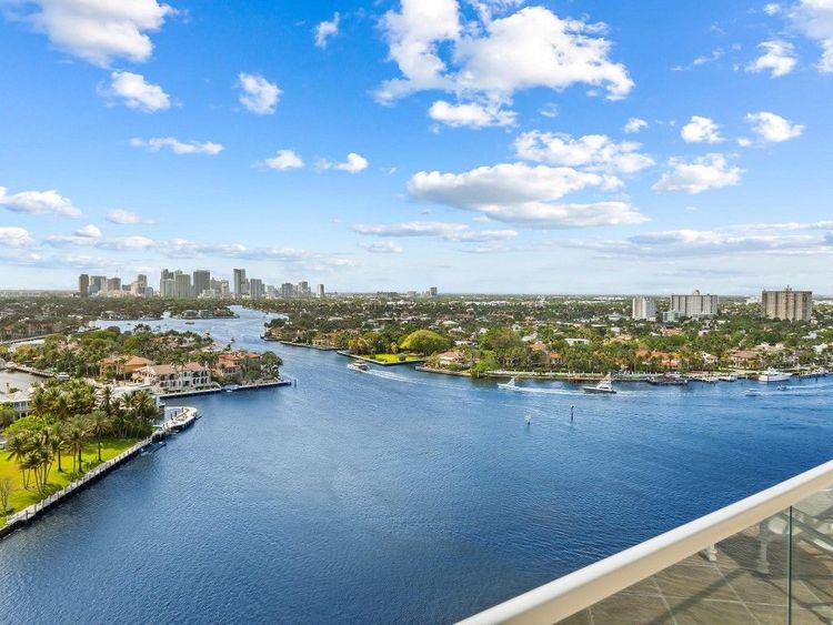 Harbourage Place #1802 image #38