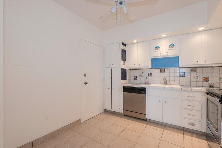 The Hemispheres #2E image #14