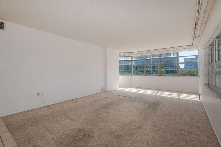 The Hemispheres #2E image #7