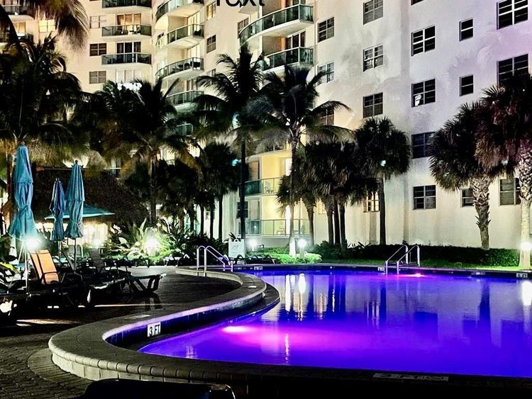 The Tides On Hollywood Beach #12T image #14