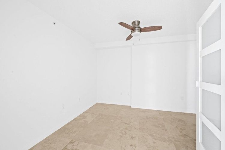 The Vue #201 image #13