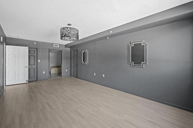 The Vue #201 image #17