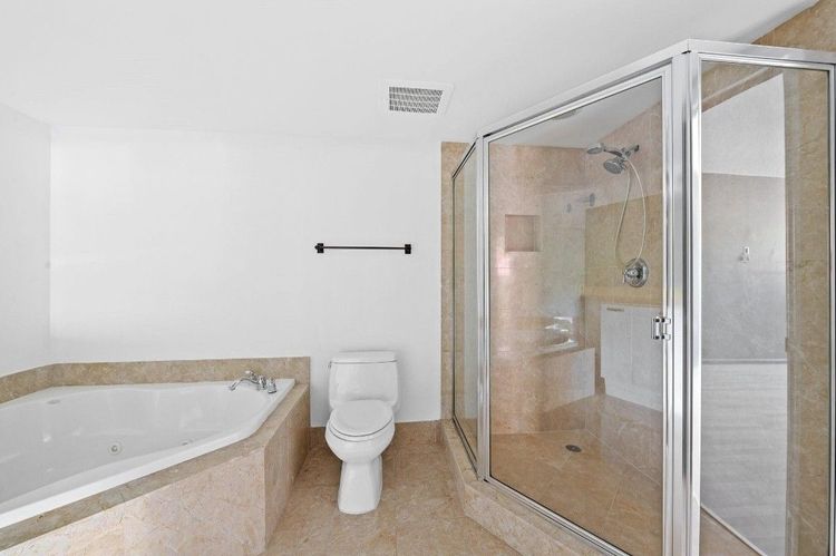 The Vue #201 image #19