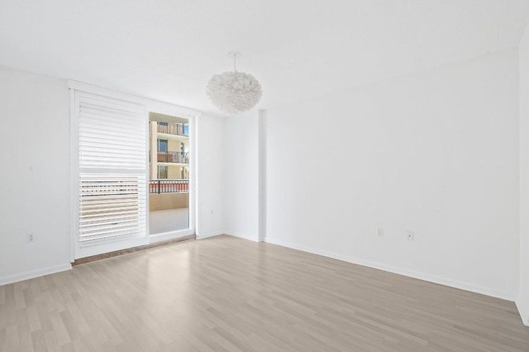 The Vue #201 image #20