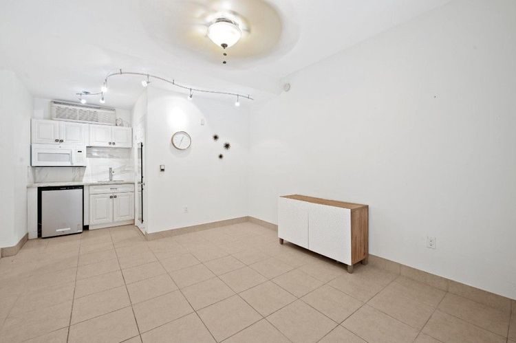 The Vue #201 image #25