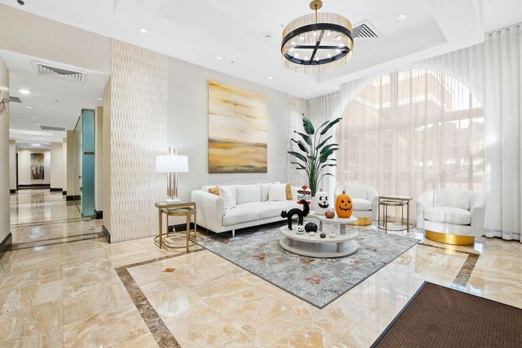 The Vue #201 image #32