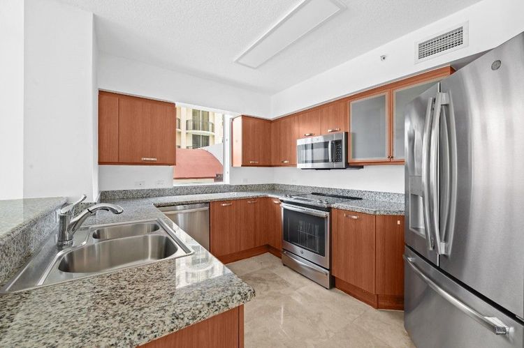 The Vue #201 image #6