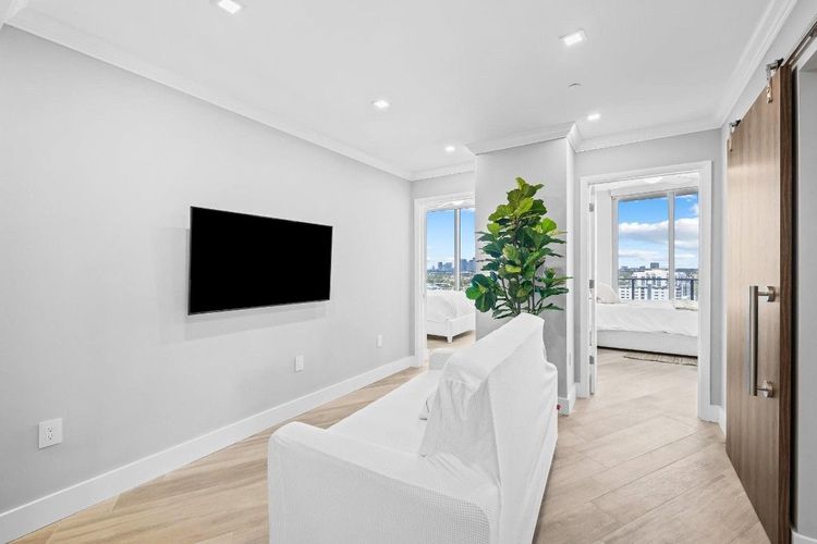 Paramount Fort Lauderdale #1106 image #29