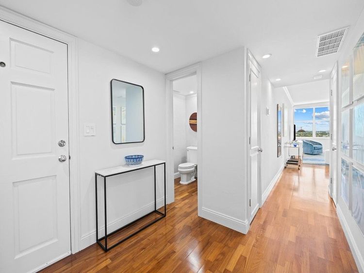 Sunrise Tower #12F image #13