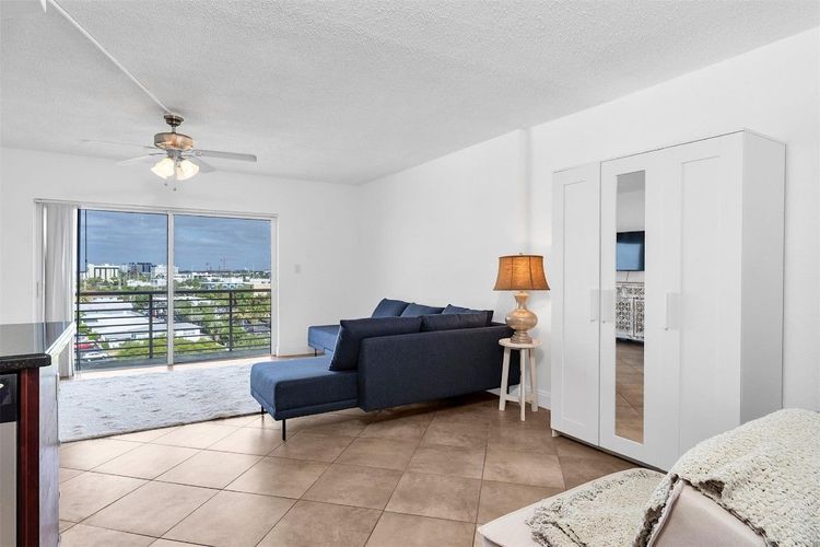 Lauderdale Tower #8E image #16