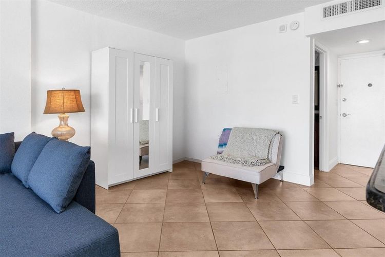 Lauderdale Tower #8E image #17