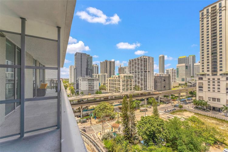 Axis #1224N image #19