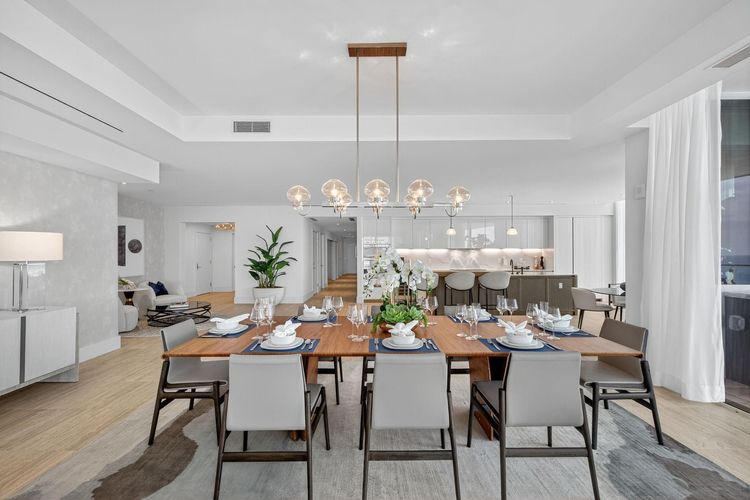 Four Seasons Private Residences #1902 image #16