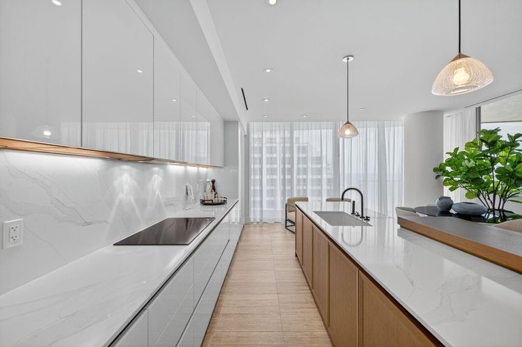 Four Seasons Private Residences #1902 image #23