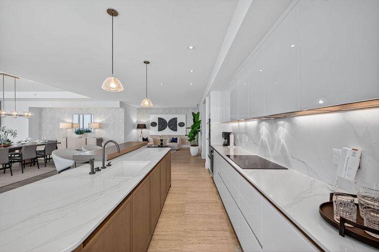 Four Seasons Private Residences #1902 image #25